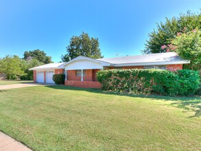 5600 S Kentucky Ave in Oklahoma City, OK - Building Photo - Building Photo