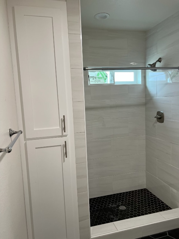 4705 16th Ave in Sacramento, CA - Foto de edificio - Building Photo