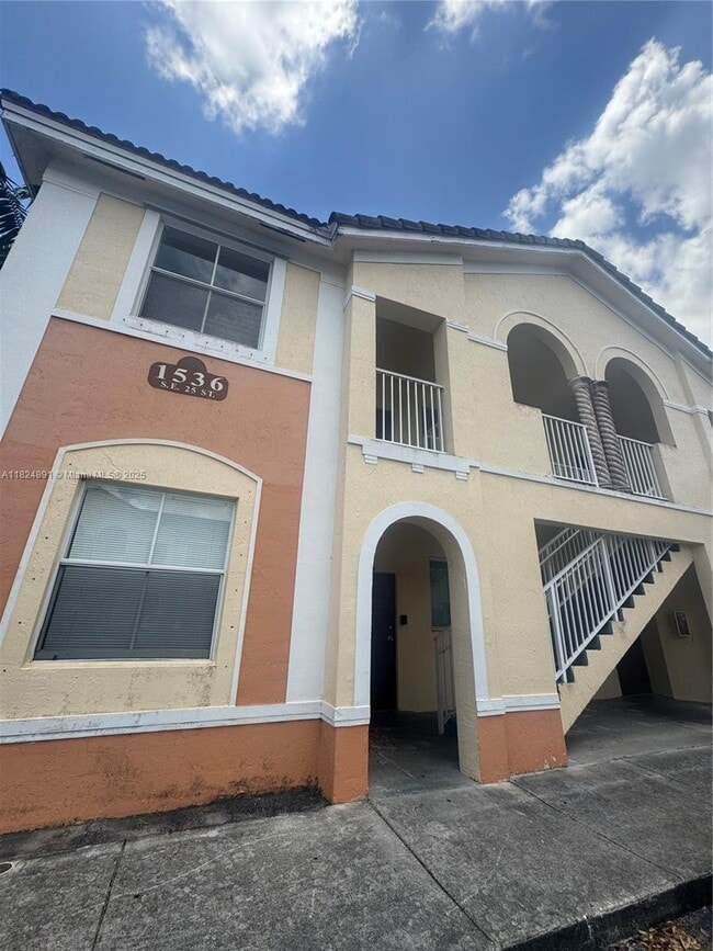 property at 1536 SE 25th St