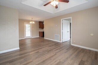 581 Oakmont Dr in Clarksville, TN - Building Photo - Building Photo