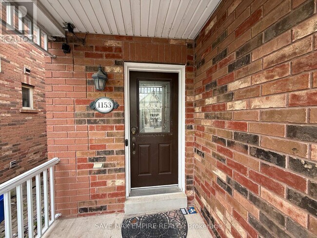 1153 Hickory Hollow Glen in Mississauga, ON - Building Photo - Building Photo