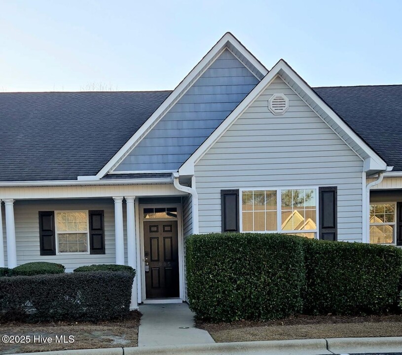 1005 Dandy Ct in Leland, NC - Building Photo