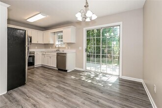 64 Maple Hill Dr in Dawsonville, GA - Building Photo - Building Photo