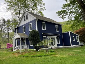 55 Manitou Station Rd in Garrison, NY - Building Photo - Building Photo