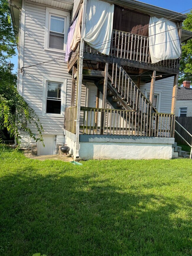 943 Central Ave in Louisville, KY - Building Photo - Building Photo