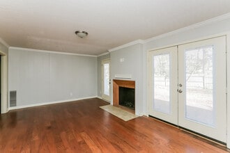 5606 Warwick Dr in Jackson, MS - Building Photo - Building Photo