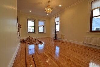 44 Gerrish St, Unit 4 in Boston, MA - Building Photo - Building Photo