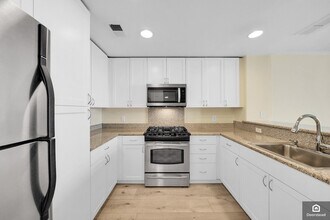 3901 Lick Mill Blvd in Santa Clara, CA - Building Photo - Building Photo