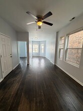 7224 S St Lawrence Ave in Chicago, IL - Building Photo - Building Photo