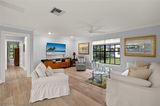 2259 Queens Way in Naples, FL - Building Photo - Building Photo