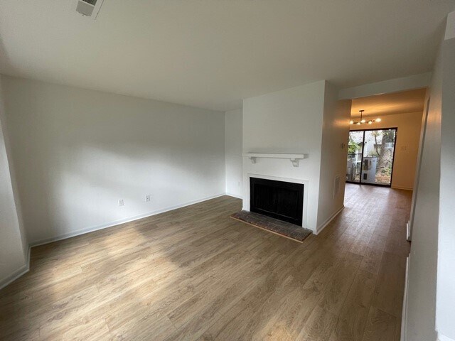 1850 Charles Ct in Charlottesville, VA - Building Photo