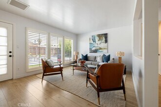 11012 Montgomery Ave in Los Angeles, CA - Building Photo - Building Photo