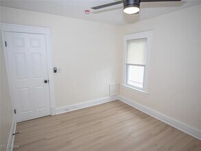 3219 W 86th St in Cleveland, OH - Building Photo - Building Photo