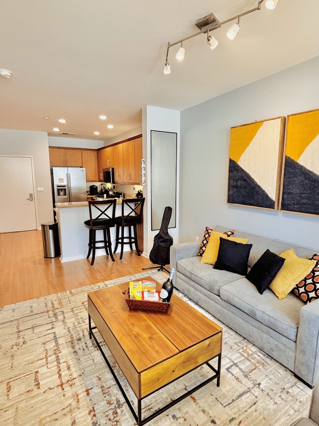 3687 4th Ave, Unit 203 in San Diego, CA - Building Photo - Building Photo