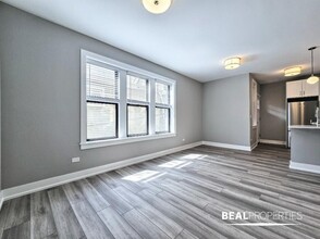 3935 N Janssen Ave in Chicago, IL - Building Photo - Building Photo