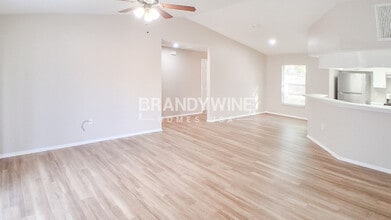 4311 Thonotosassa Ave, Unit 10 in Tampa, FL - Building Photo - Building Photo