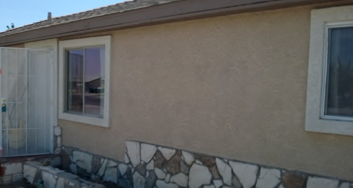 1405 E McDonald Ave in North Las Vegas, NV - Building Photo