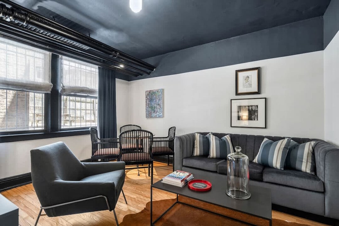 1423 W Addison St in Chicago, IL - Building Photo