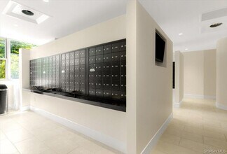 70-25 Yellowstone Blvd in Queens, NY - Building Photo - Building Photo