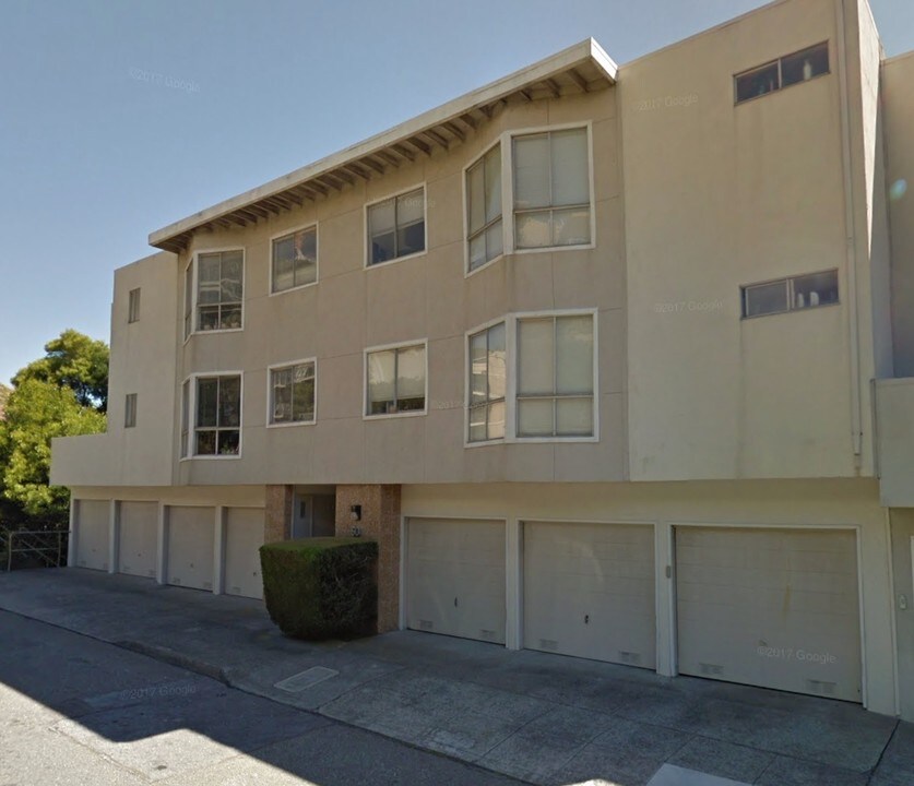 50 Gardenside Dr in San Francisco, CA - Building Photo