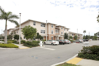 Oakland Preserve in Oakland Park, FL - Building Photo - Building Photo