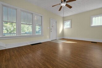 103 W Walnut St in Westerville, OH - Building Photo - Building Photo