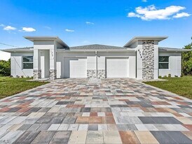 4716 Douglas Ln in Lehigh Acres, FL - Building Photo