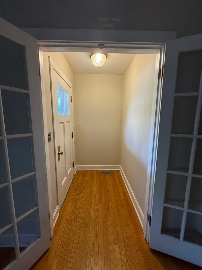 327 Euclid Ave in Highwood, IL - Building Photo - Building Photo