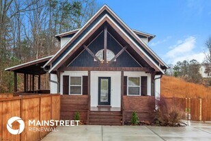 8135 Westbourne Dr in Charlotte, NC - Building Photo