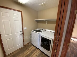8920 Torrey Ln in Hayden, ID - Building Photo - Building Photo