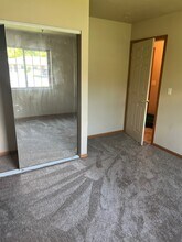 220 Helen St in Roberts, WI - Building Photo - Building Photo