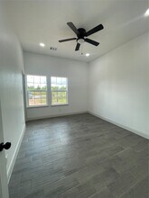 1610 Rd 5729 in Cleveland, TX - Building Photo - Building Photo