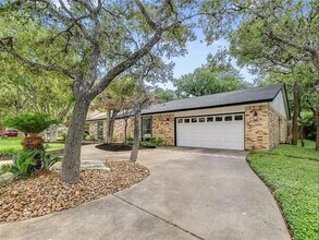 1100 St Williams Ave in Round Rock, TX - Building Photo - Building Photo