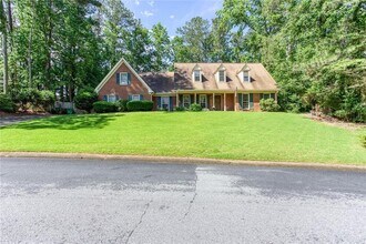 179 Lakeside Dr NW in Kennesaw, GA - Building Photo - Building Photo