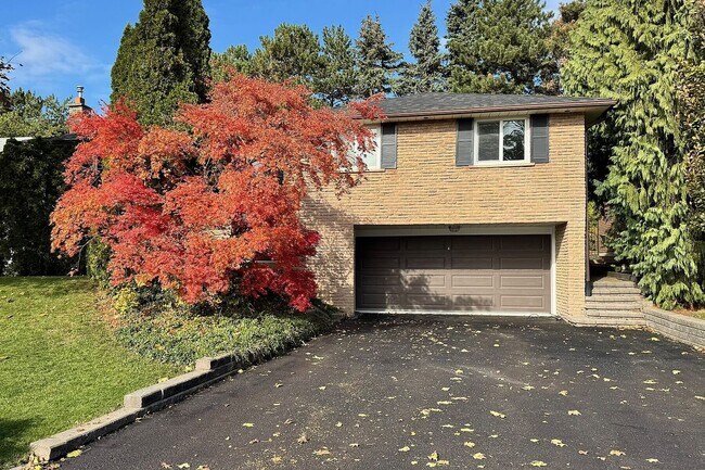 36 Shieldmark Crescent in Markham, ON - Building Photo - Building Photo