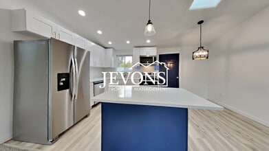 6114 N 49th St in Tacoma, WA - Building Photo - Building Photo