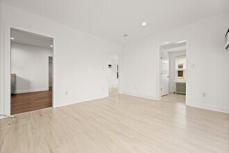 287 Bruce Park Ave in Greenwich, CT - Building Photo - Building Photo