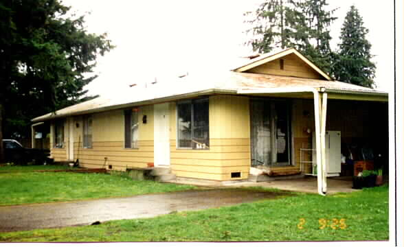 5005 88th St NE in Marysville, WA - Foto de edificio