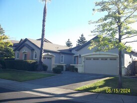 610 Hawkcrest Cir in Sacramento, CA - Building Photo