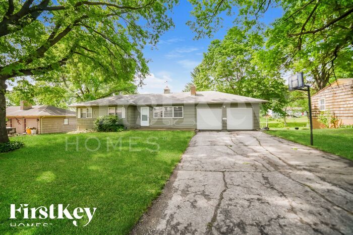 12405 E 52nd Terrace S in Kansas City, MO - Building Photo