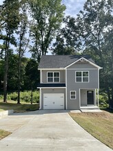 2013 Rosemary Dr in Clarksville, TN - Building Photo - Building Photo