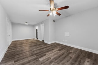 Ascot Place Apartments in Birmingham, AL - Foto de edificio - Interior Photo
