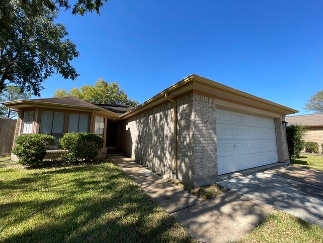 7014 Caladero Dr in Houston, TX - Building Photo - Building Photo
