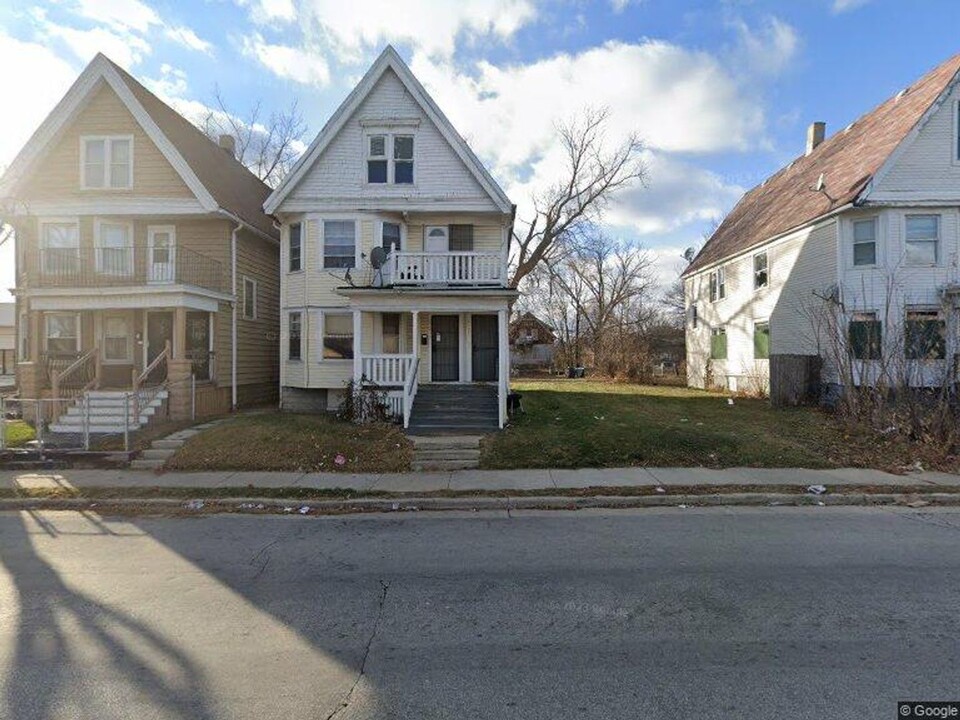 2721-2723-2723 N 20th St in Milwaukee, WI - Foto de edificio