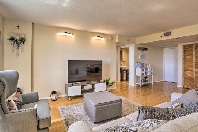701 S Madison Ave, Unit SI FL5-ID1545916P