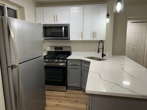 301X Dupont Ave in Baltimore, MD - Building Photo - Building Photo