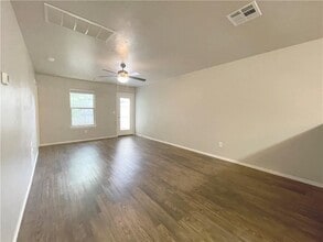 2125 Buena Vida Ln in Edmond, OK - Building Photo - Building Photo