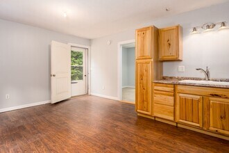 19 Carignan Dr, Unit Downstairs in Windham, ME - Building Photo - Building Photo