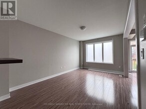 118 Vanier St in Whitby, ON - Building Photo - Building Photo