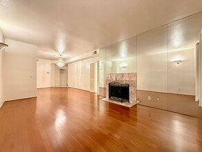 14647 Dickens St in Los Angeles, CA - Building Photo - Building Photo